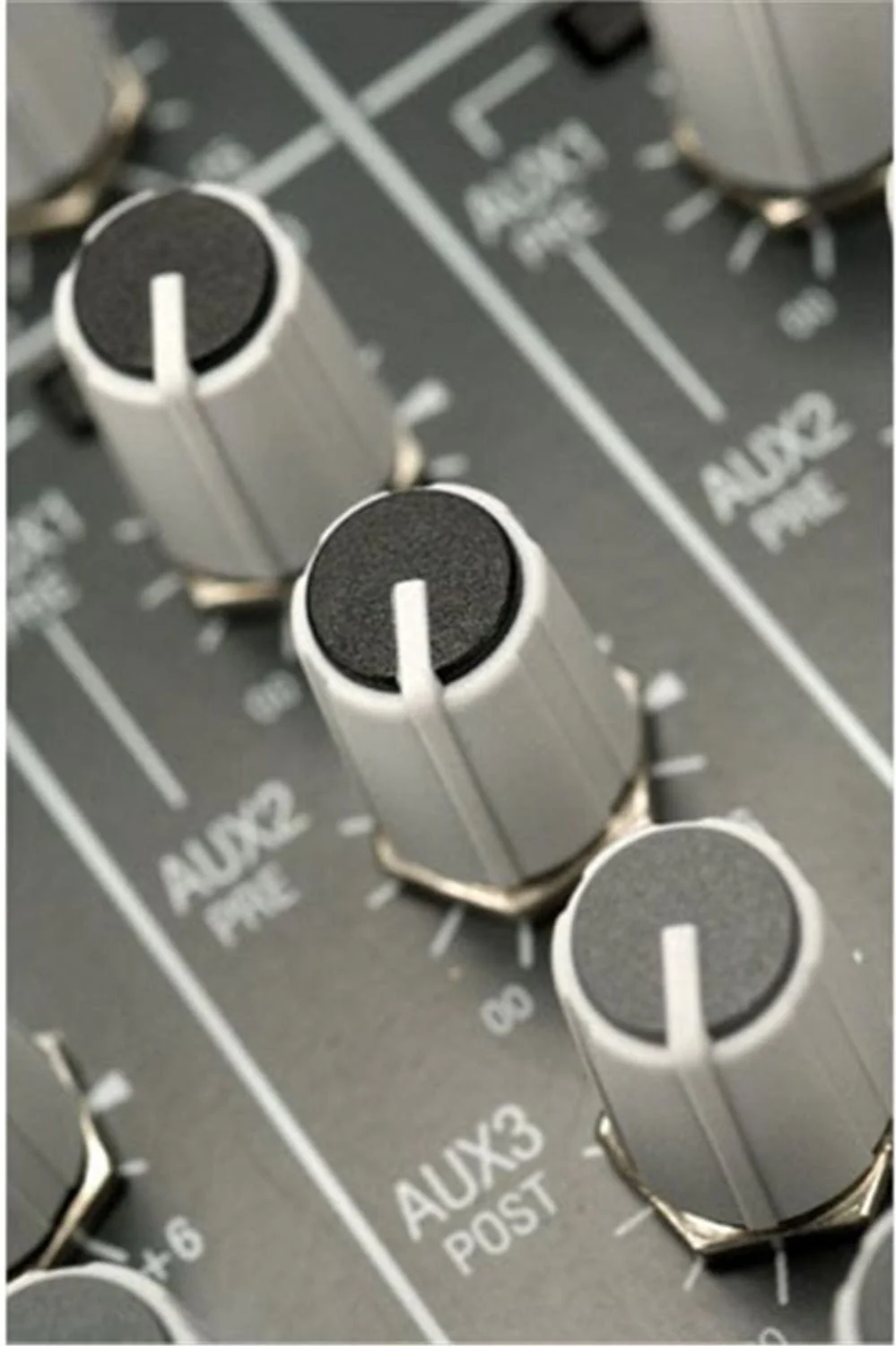 Allen & Heath ZED-12FX 12x2 LIVE MIXER with USB/EFX - Image 3