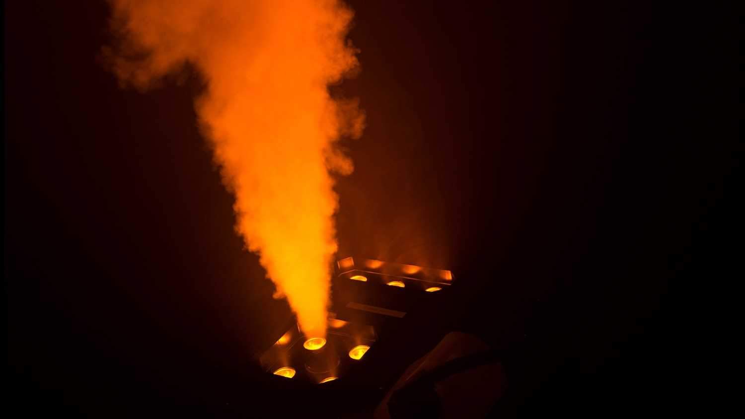Chauvet Geyser P7 Water Based Fog Machine & FX Light - Image 5