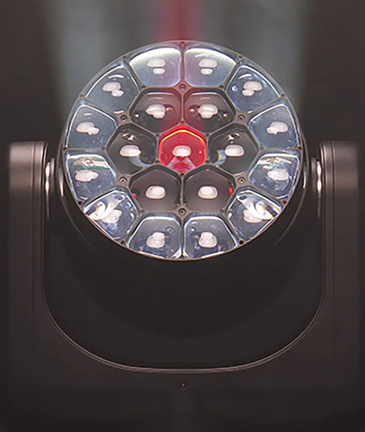 Clay Paky Midi-B 19x 40-Watt RGBW LED Moving Head - Image 2