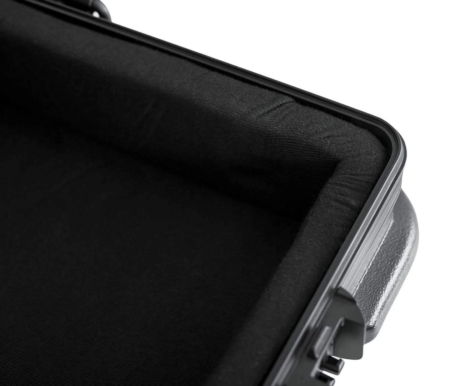 Gator GTSA-MIX222506 Molded Mixer Case 22x25x6in - Image 4