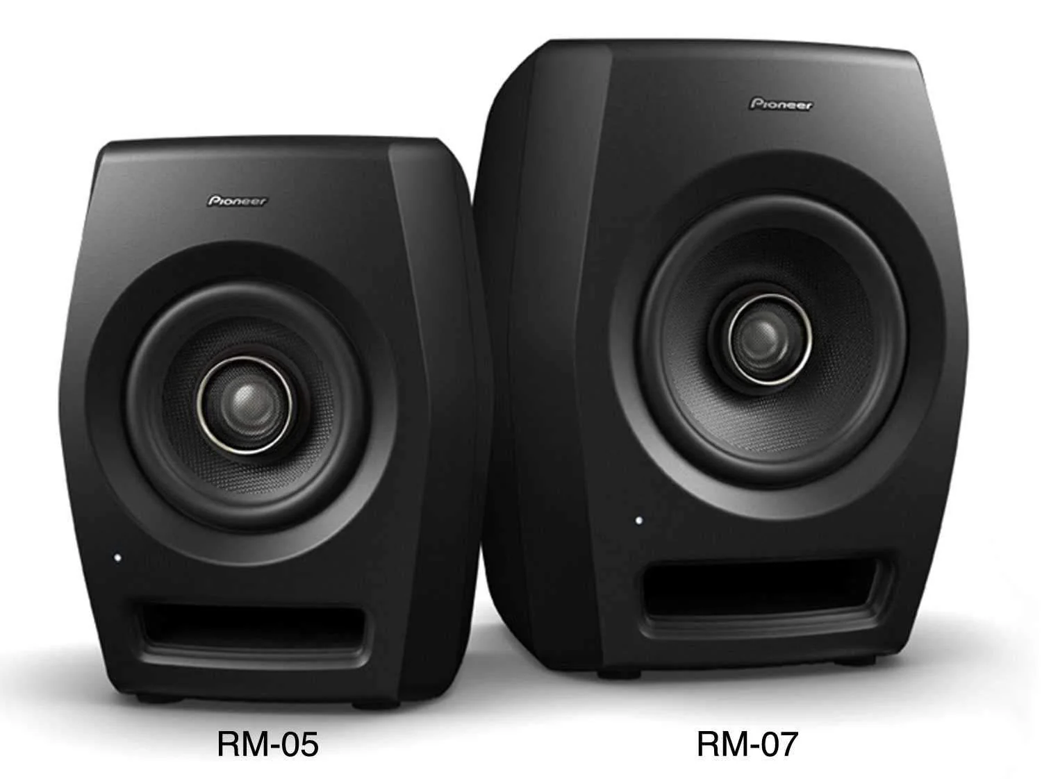 Pioneer DJ RM-05 5-Inch Pro Powered Studio Monitor - Image 3