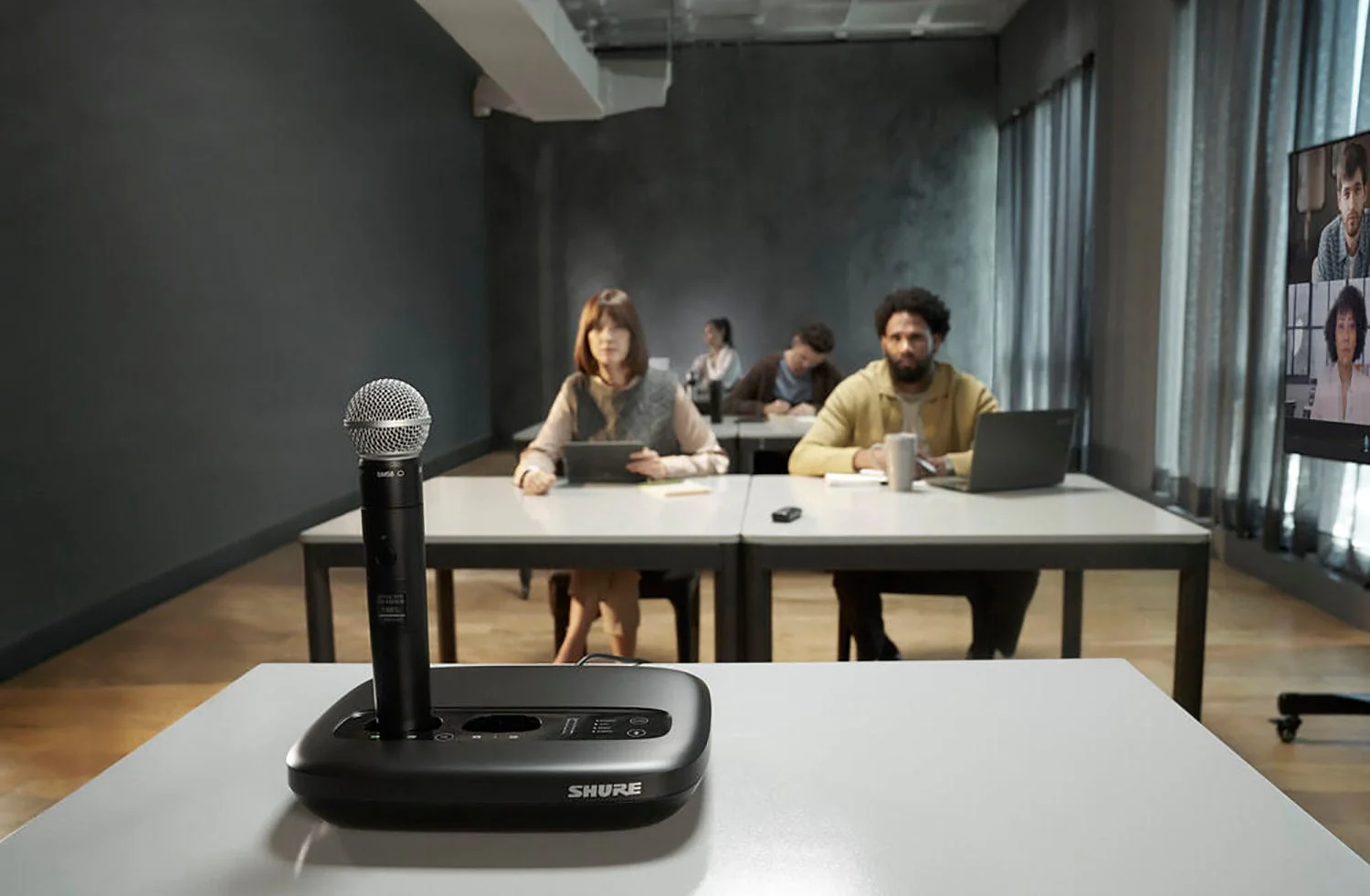 Shure MXW2X/SM58=-Z10 Handheld Wireless Transmitter with SM58 Capsule - Z10 Band - Image 3